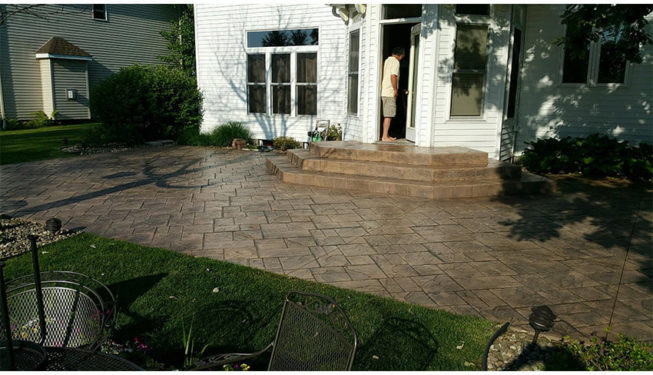 Pattern: Notched Old English Ashlar Slate - Colors: Porcelain Gray With Dark Gray