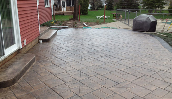 Pattern: Notched Old English Ashlar Slate - Colors: Spring Beige With Walnut