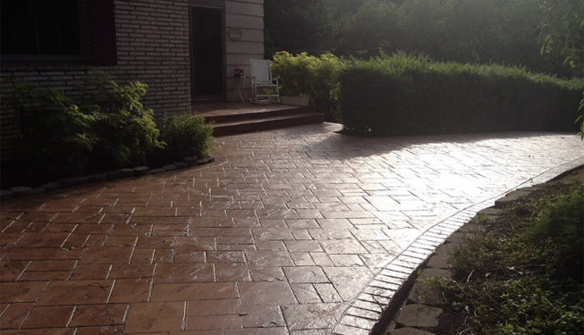 Pattern: Notched Old English Ashlar Slate - Colors: Weatherd Oak With Walnut