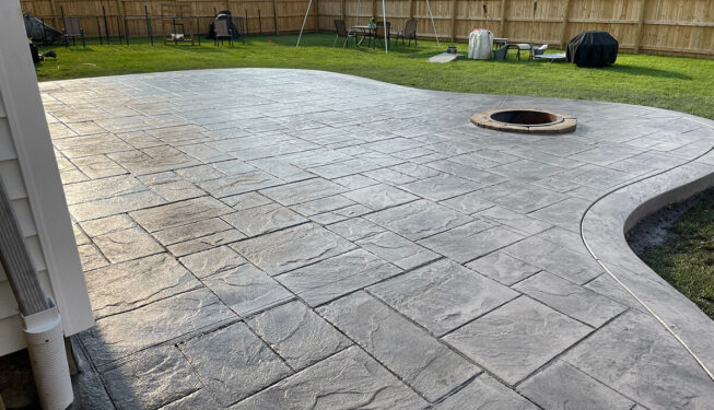 Pattern: Majestic Ashlar Slate - Colors: Hailstorm gray with dark gray