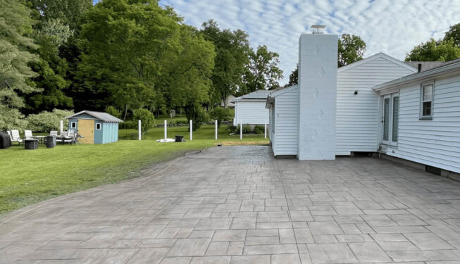 Pattern: Majestic Ashlar Slate - Colors: Portabella with storm gray