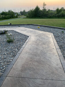 Pattern: Slate Skins - Colors: Creekside Buff with dark gray and walnut and charcoal border