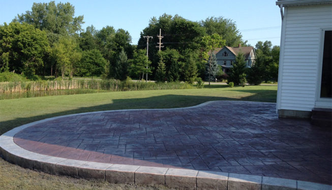 Pattern: Majestic Ashlar Slate - Colors: Deep Mauve With Dark Gray And Sabal Border