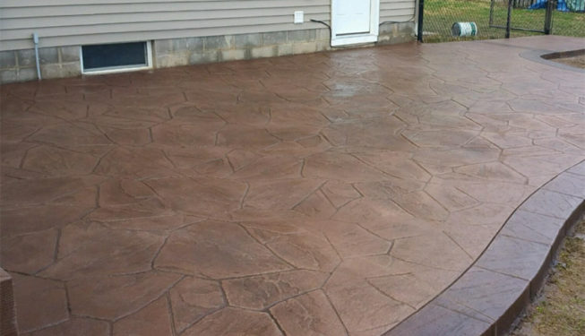 Pattern: Large Random Flagstone - Colors: Maple Syrup With Walnut And Autumn Brown Border